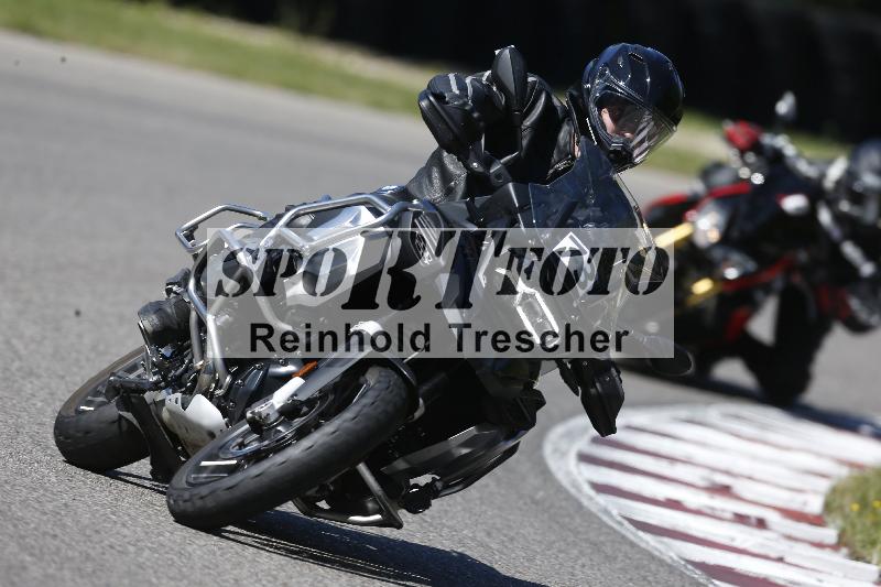 /Archiv-2025/48 25.08.2025 Cornu Master School ADR/blau-bleu/73